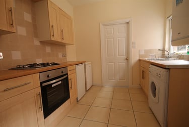 2 bed flat, Bayswater Road, Jesmond, Newcastle, NE23HP - Image 1
